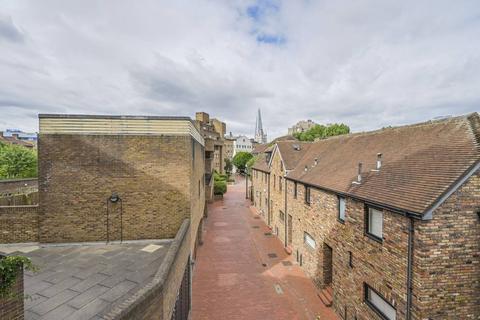 81 Burr Close, London, E1W 1ND