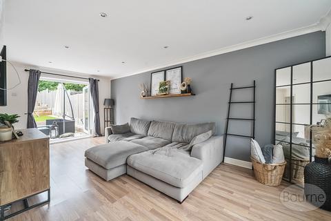 3 bedroom terraced house for sale, Field Road, Farnborough GU14