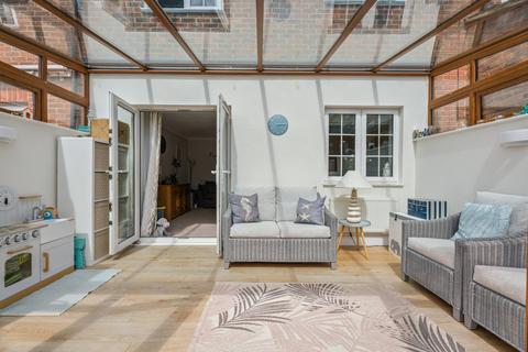 3 bedroom terraced house for sale, Brudenell Close, Amersham, Buckinghamshire, HP6