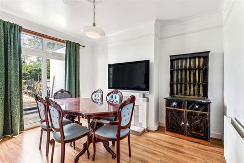 3 bedroom terraced house for sale, Bishops Park Road, London SW16