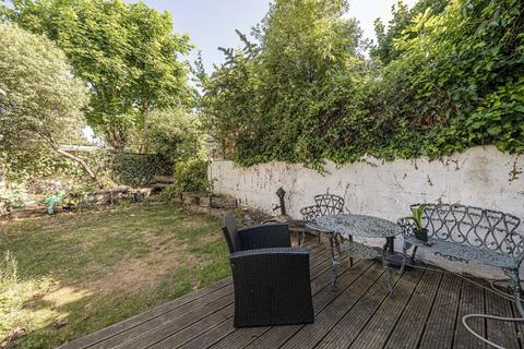 1 bedroom flat for sale, Claremont Road, St Margarets TW1