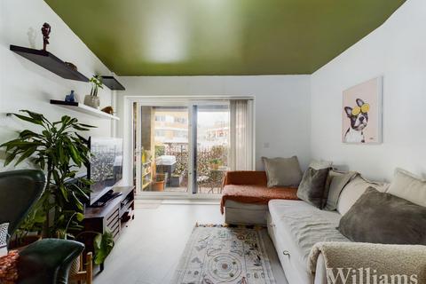 1 bedroom flat for sale, The Arc, Aylesbury HP20