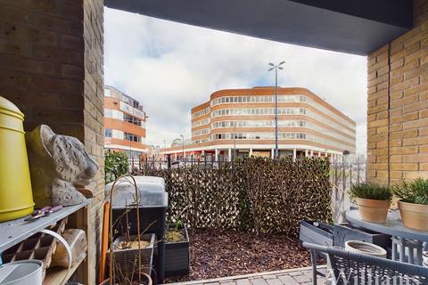 1 bedroom flat for sale, The Arc, Aylesbury HP20