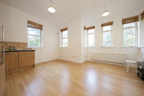2 bedroom flat for sale, The Vale, London W3