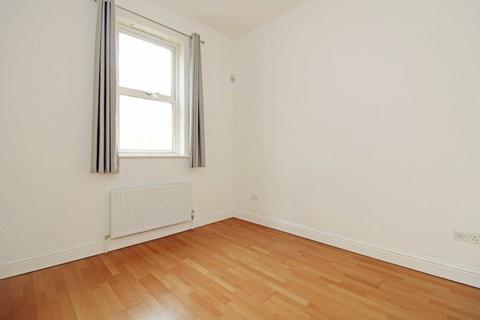 2 bedroom flat for sale, The Vale, London W3
