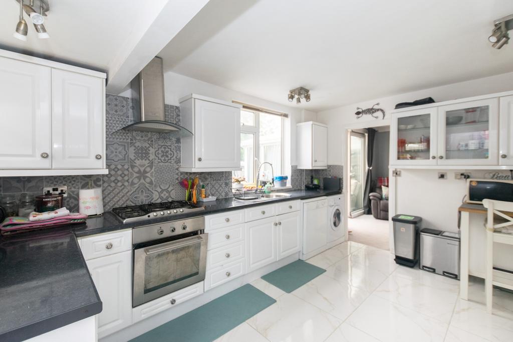Kitchen 2