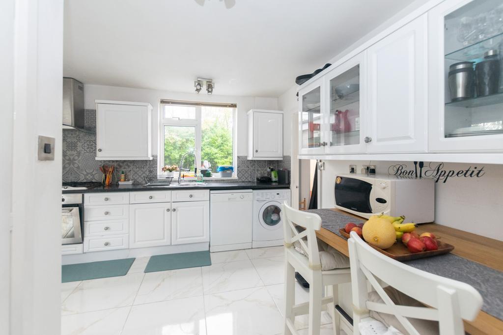 Kitchen 4