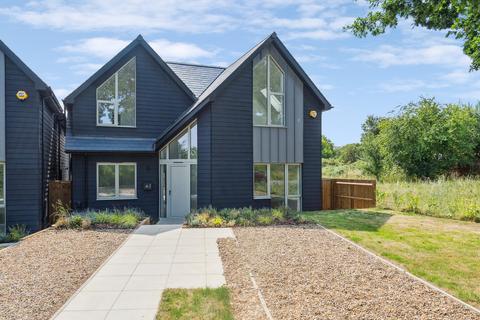 4 bedroom detached house for sale, Kingsoak, Hitchin, SG4