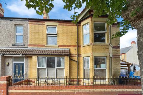 Sandringham Avenue, Rhyl LL18 1NL