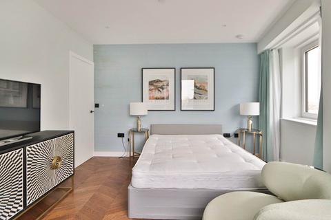 3 bedroom flat to rent, Brook Street, Kingston Upon Thames