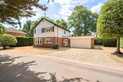 4 bedroom detached house for sale, Crossacres, Woking GU22