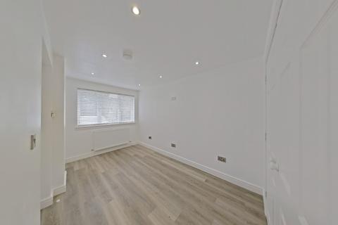undefined, Montgomery Crescent, Dunblane, FK15