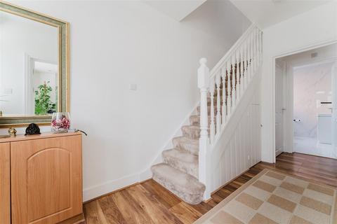 23 Cranbrook Road, Hounslow, TW4 7BW