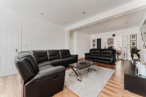23 Cranbrook Road, Hounslow, TW4 7BW