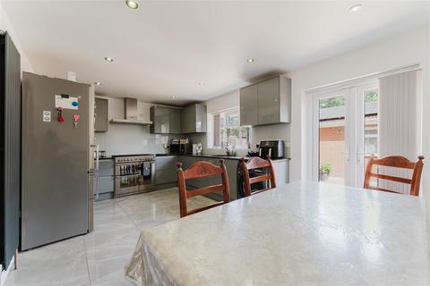23 Cranbrook Road, Hounslow, TW4 7BW
