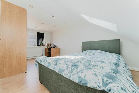 23 Cranbrook Road, Hounslow, TW4 7BW