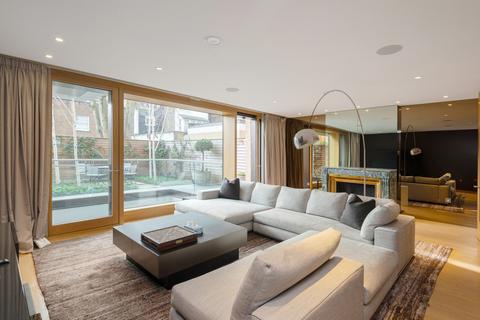 Vicarage Gate, London, W8