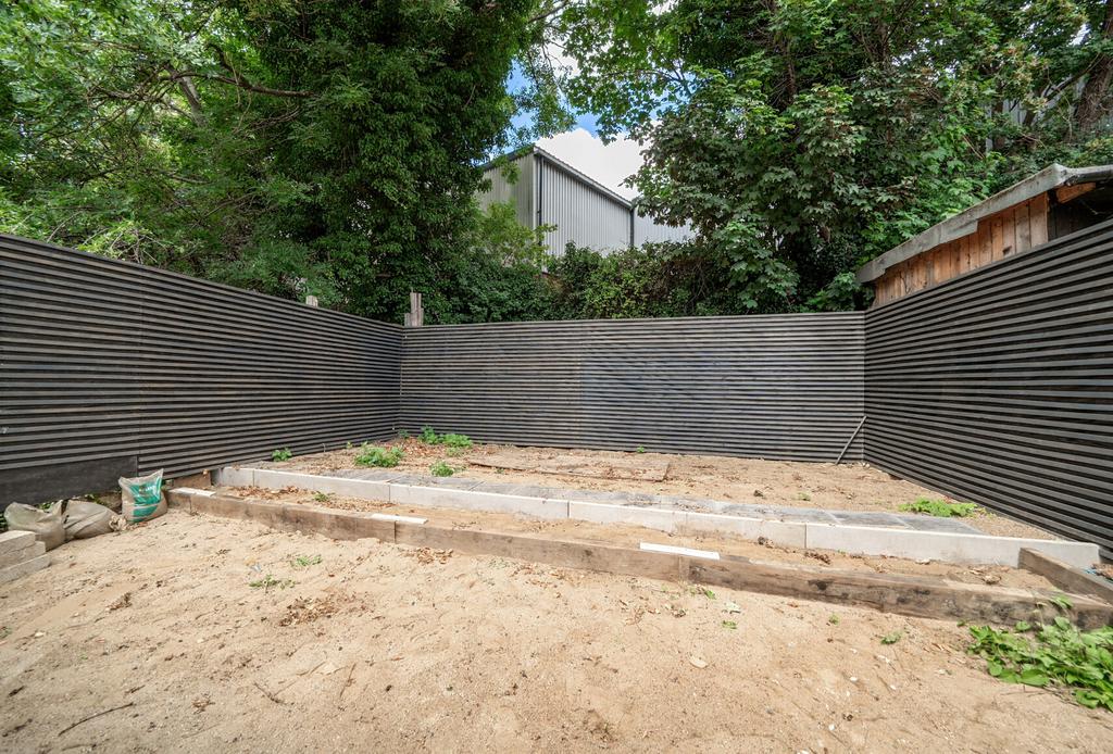 1285301-22-686e7b...