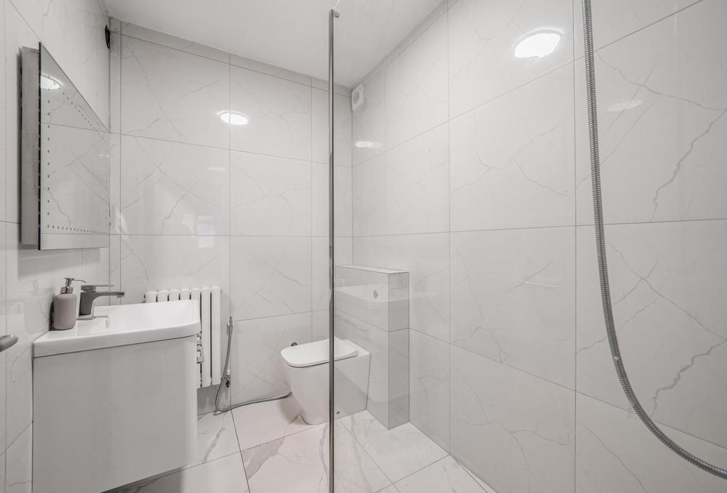 1285301-11-686e79...