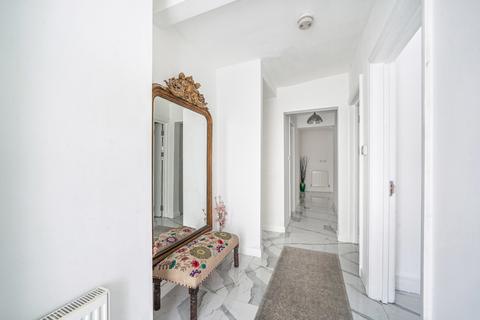 3 bedroom apartment for sale, Burgess Avenue, London NW9