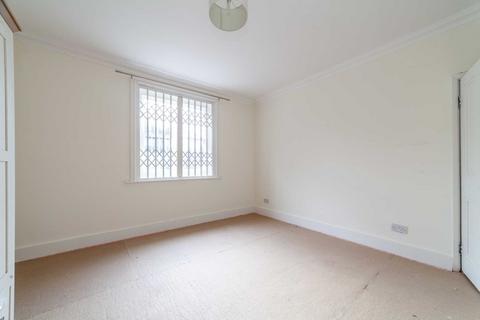 2 bedroom flat for sale, Dulwich Road, Herne Hill SE24