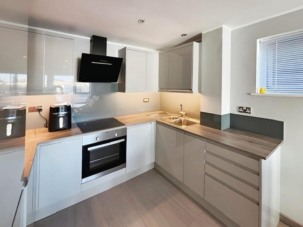 Fitted Kitchen