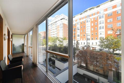2 bedroom flat to rent, The Galleries, Abbey Road, London, NW8