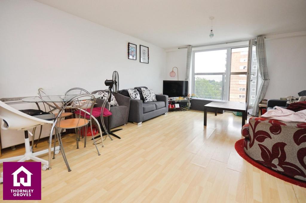 Lounge/Kitchen