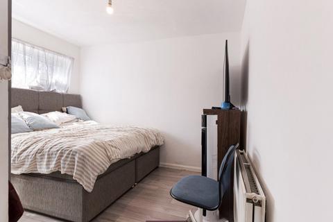 undefined, Glenwood Close, Harrow HA1