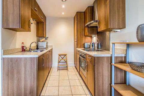 2 bedroom apartment for sale, Cambridge Street, Manchester M1