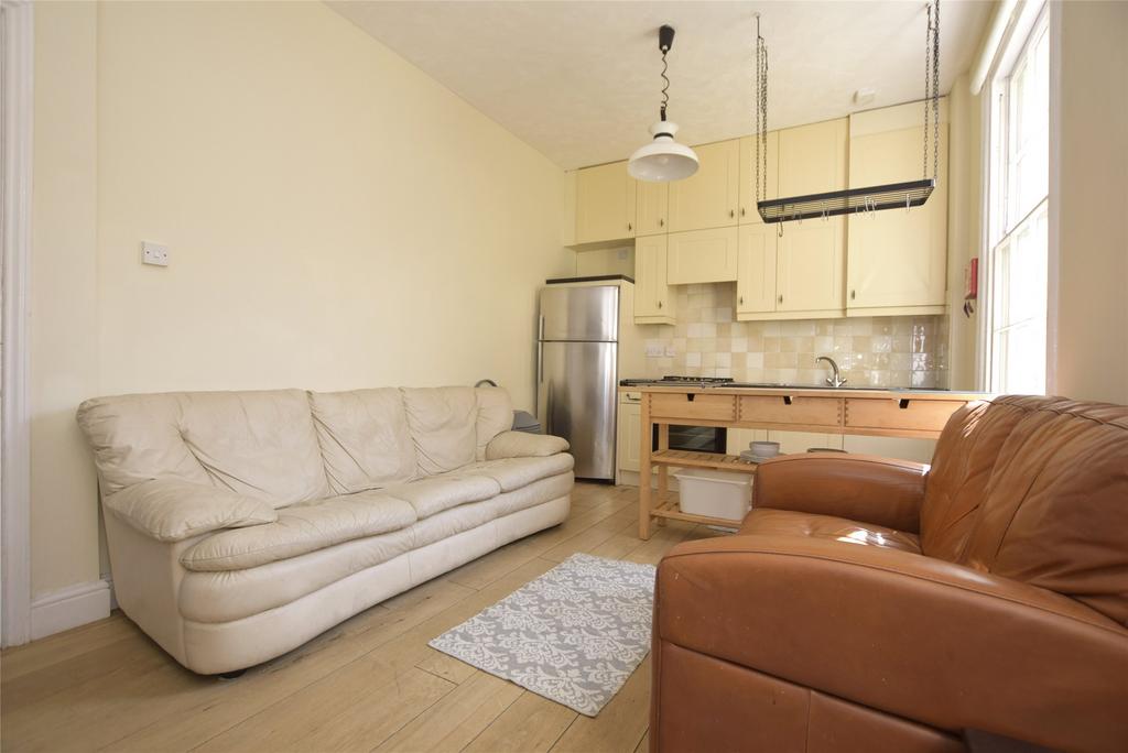 Kitchen/Living Room