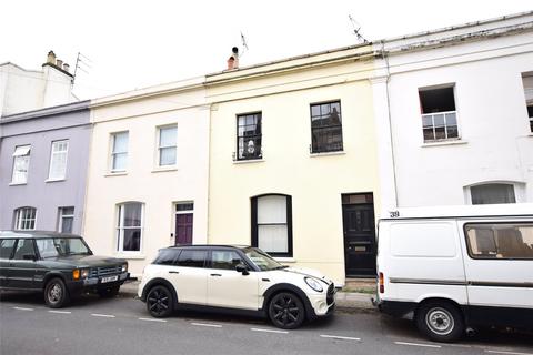1 bedroom house to rent, Albert Place, Gloucestershire GL52