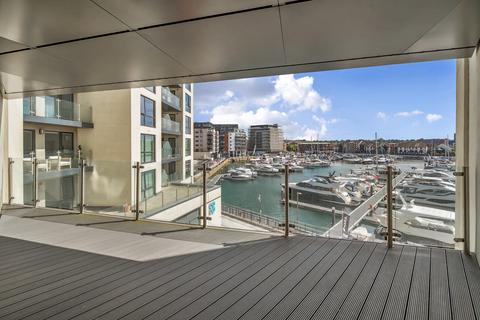 2 bedroom maisonette for sale, 1 Maritime Walk, Ocean Village, Southampton, Hampshire, SO14