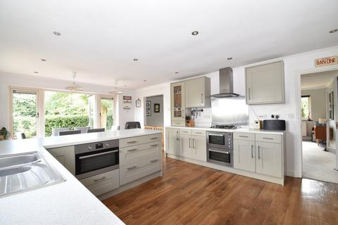 5 bedroom detached house for sale, Honeysuckle Cottage, Headcorn Road, Platts Heath, ME17