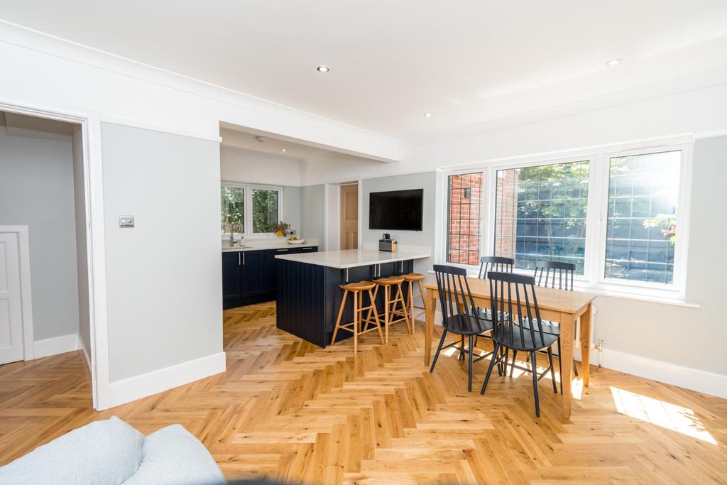 House in Southampton, Glen Eyre - View 5