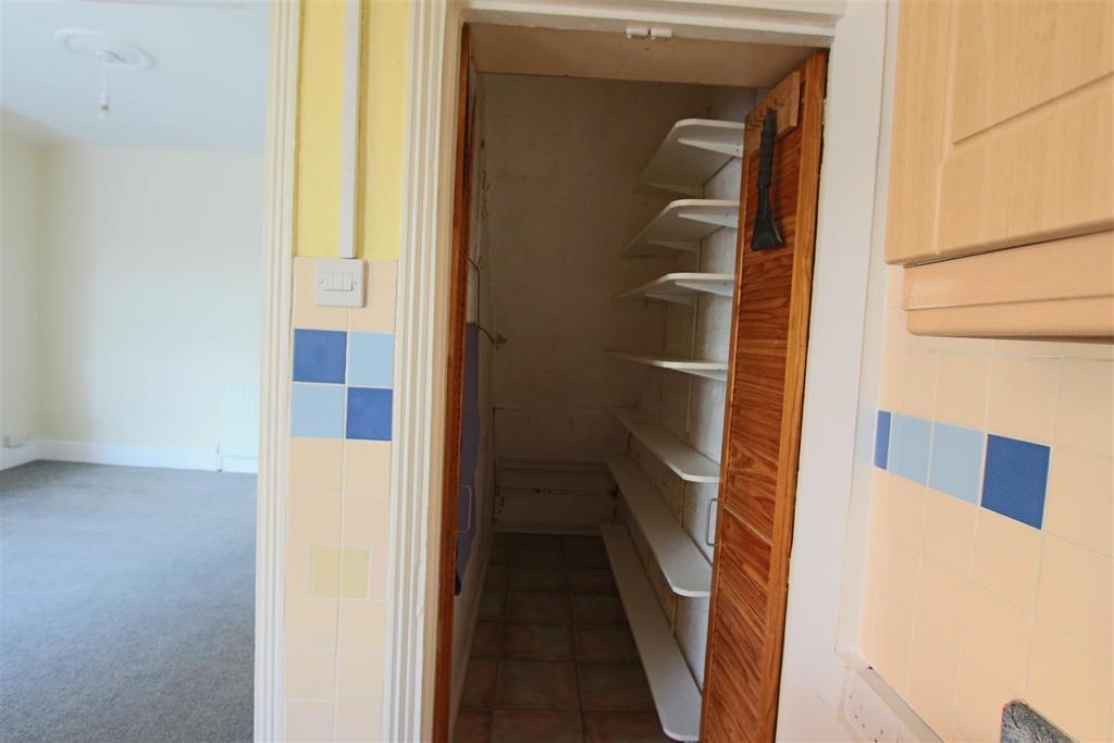 176 King Street kitchen storage.JPG