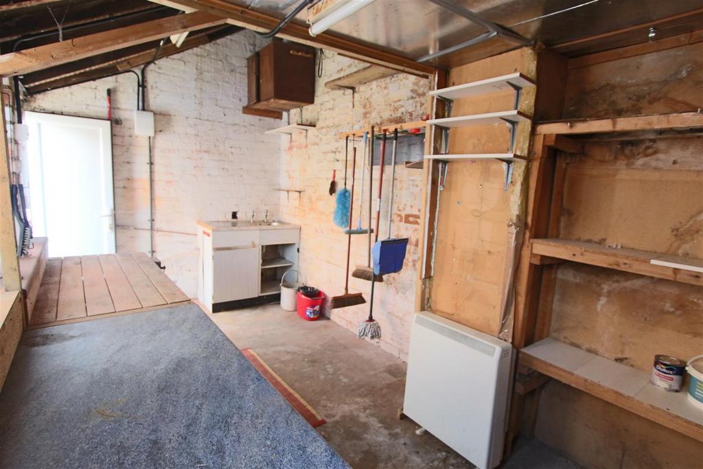 176 King Street outbuilding 2.JPG