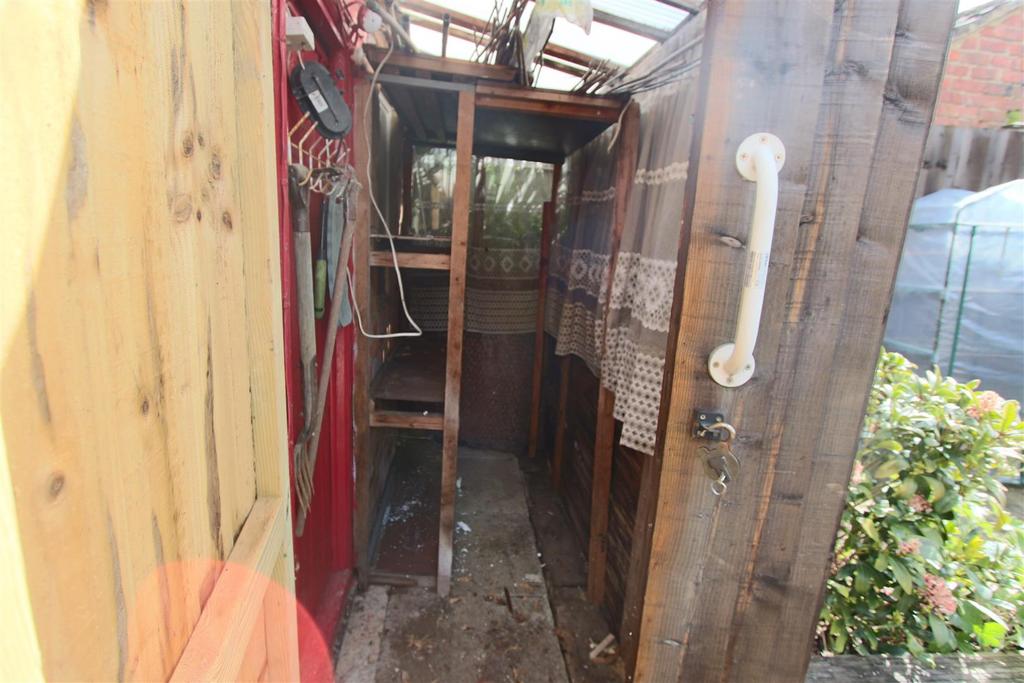 176 King Street shed.JPG