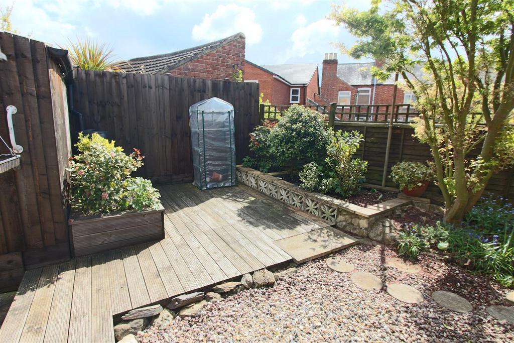 176 King Street garden 2.JPG