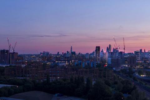 3 bedroom apartment for sale, London E15