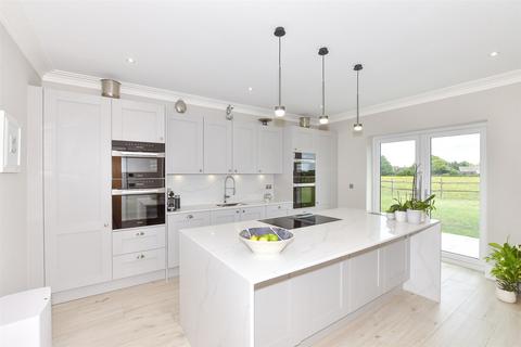 5 bedroom detached house for sale, The Street, Bossingham, Canterbury, Kent