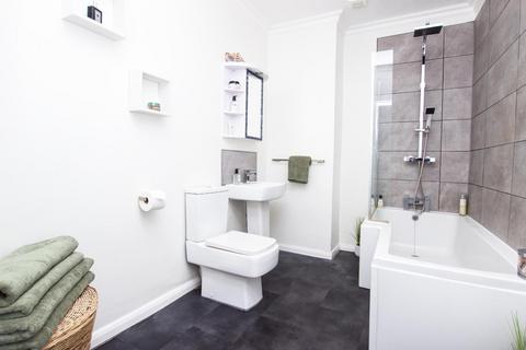 69 Cemetery Road, Darwen, BB3 2LZ