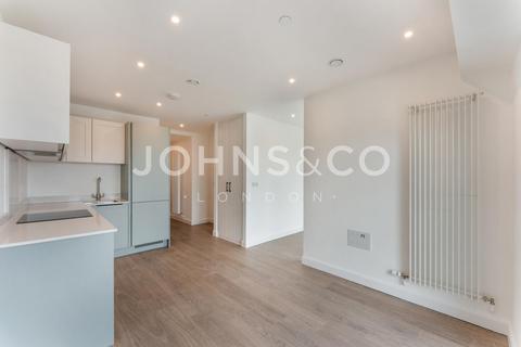 1 bedroom apartment to rent, Ellipse House, Royal Eden Docks, London, E16