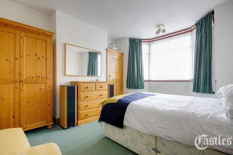 undefined, Princes Avenue, Palmers Green, N13