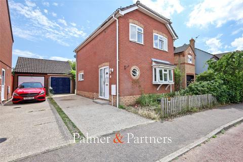 3 Beaumont Close, Colchester, CO4 5XE