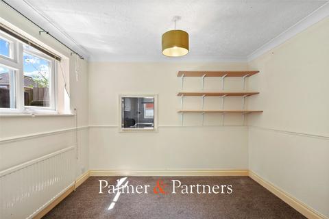 3 Beaumont Close, Colchester, CO4 5XE