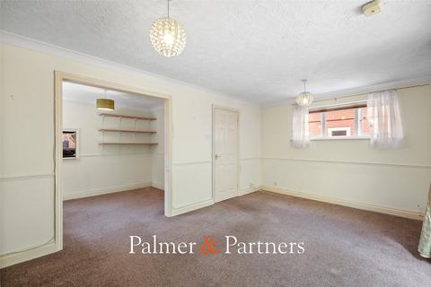 3 Beaumont Close, Colchester, CO4 5XE