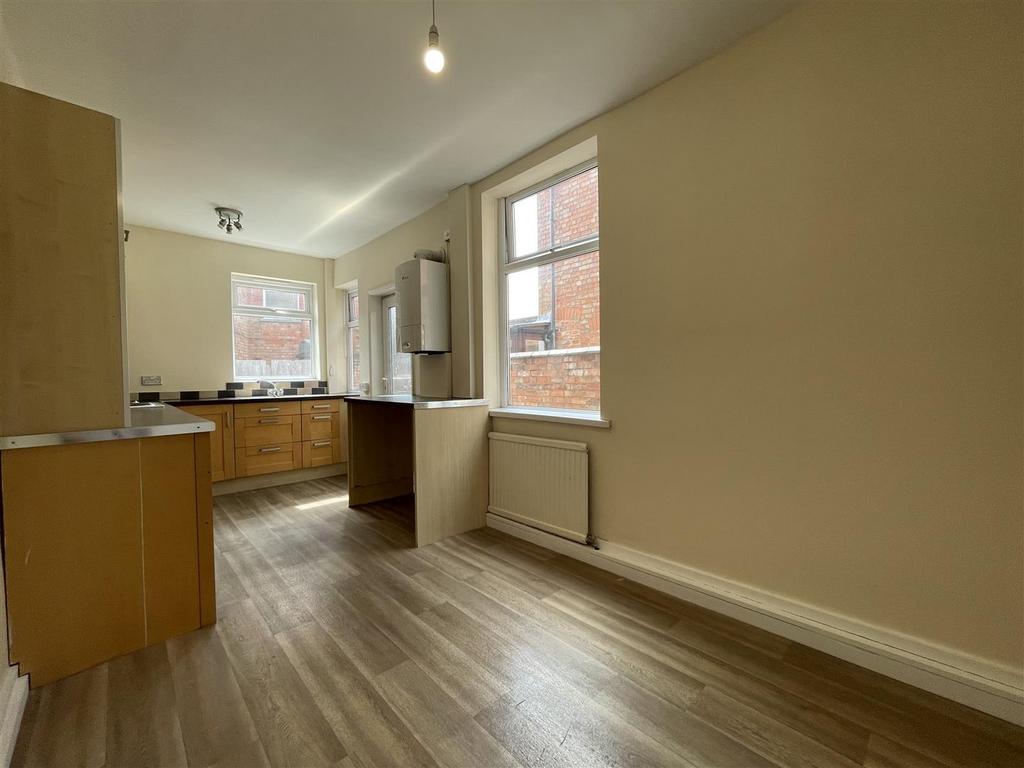 Dining kitchen