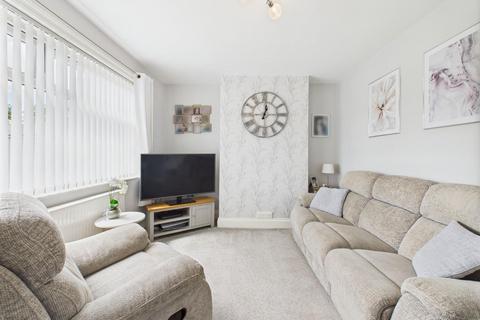 3 bedroom semi-detached house for sale, Lynton Drive, Keighley
