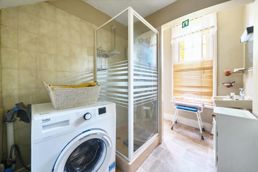 1324512-24-68776931a117f-ARW-1